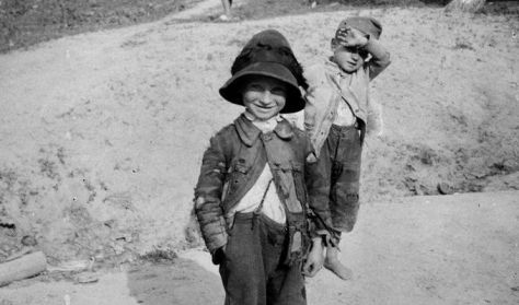Titkos Társulat: TÓTFERI - bemutató Titkos Társulat: TÓTFERI - bemutató