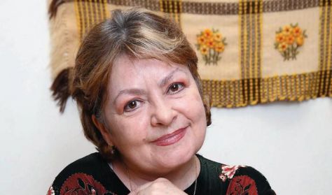 Mari Varsányi