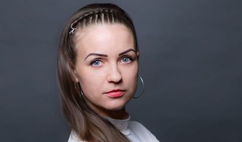 Handa Eszter Handa Eszter