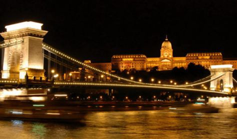 Éjszakai sétahajózás - Dinner & Cruise - Duna Palota