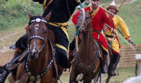 XIII. CSESZNEKI VÁRJÁTÉKOK