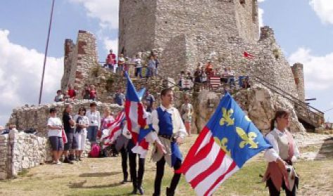 XIV. CSESZNEKI VÁRJÁTÉKOK