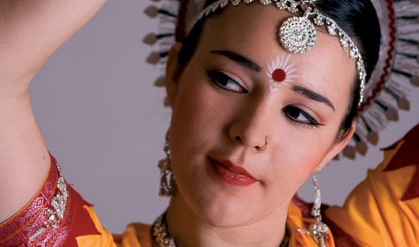 Tradicionális és modern indiai táncelőadás-Évadzáró bemutató