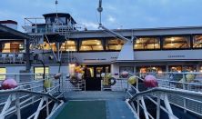 New Year's Eve Cruise with Gala Dinner, unlimited drinks, live music