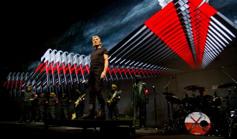 Roger Waters: A FAL