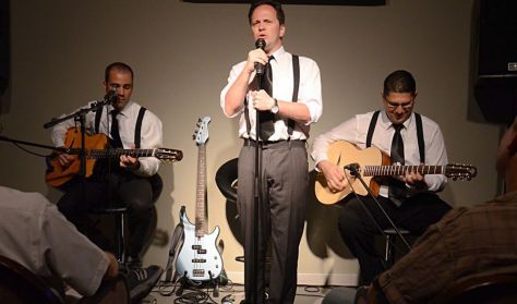 Kőhalmi Zoltán, Duma Swing: Kovács András Péter, Janklovics Péter, Illés Ferenc