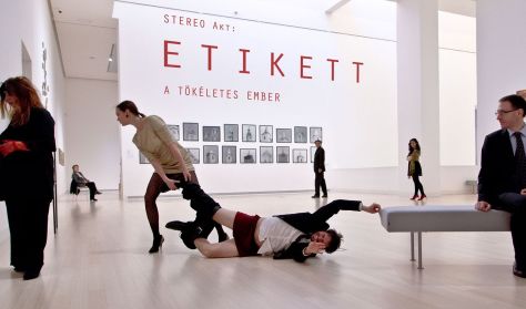 ETIKETT avagy A tökéletes ember - STEREO Akt ETIKETT avagy A tökéletes ember - STEREO Akt
