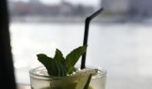 Hajós városnézés a Dunán koktél kíséretével /Cocktail&Cruise