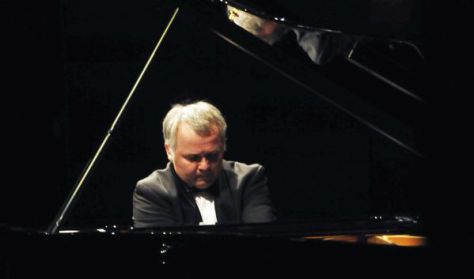 Mocsári Károly zongoraestje