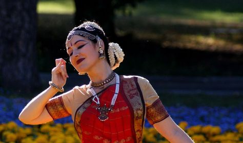 Virágos India - táncest