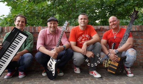 Alma Koncert Szolnokon Alma Koncert Szolnokon