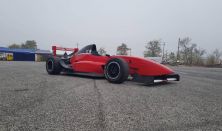 Formula Renault 2.0 autóvezetés KakucsRing 3 kör