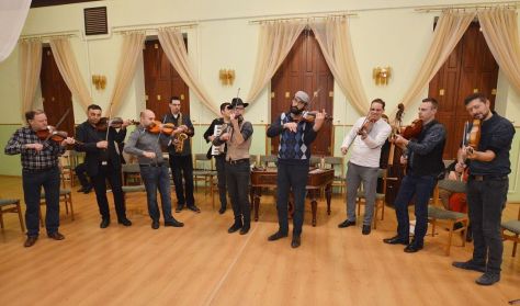 Erdőfű koncert és táncház Erdőfű koncert és táncház