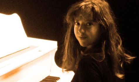 ANNA HAJDUK SZÓLÓ KONCERT ANNA HAJDUK SZÓLÓ KONCERT