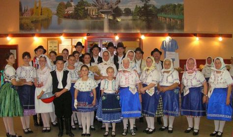 "SzLOVE virtus"-szlovák folk és tánczene