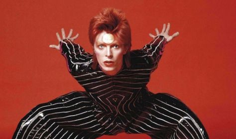 David Bowie arcai - VÁRkert Mozi