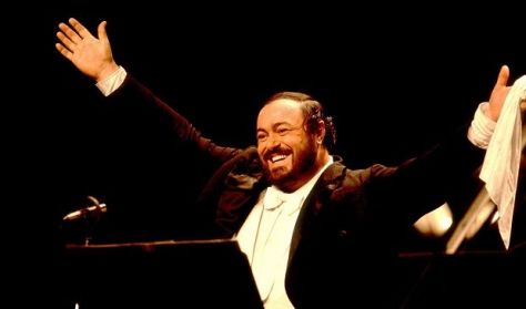 Pavarotti - díszbemutató Rost Andreával