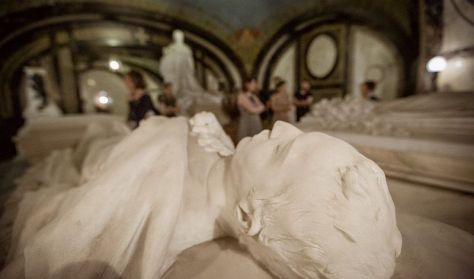 Habsburgok és holtak - Séta József nádor nyomában a királyi kertekben és a nádori kriptában Habsburgok és holtak - Séta József nádor nyomában a királyi kertekben és a nádori kriptában