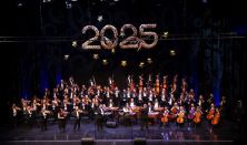 "Zene-Bor" a 100 Tagú Cigányzenekar előszilveszteri gálakoncertje