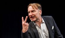 Háy János: A cégvezető-közönségtalálkozóval