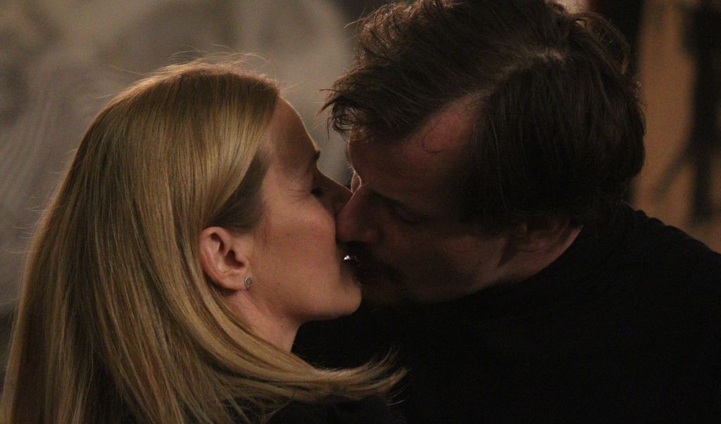 Trojka Színházi Társulás | Minden tekintetben - két szerelem intim közelségből -