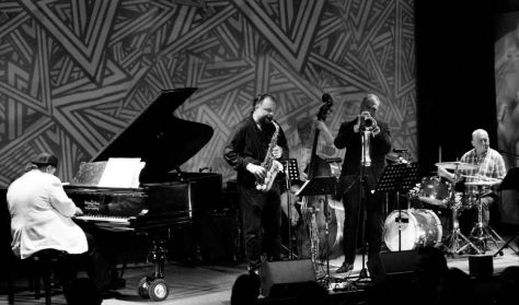 Jazz+Bor Kollmann Gábor Quintet koncert
