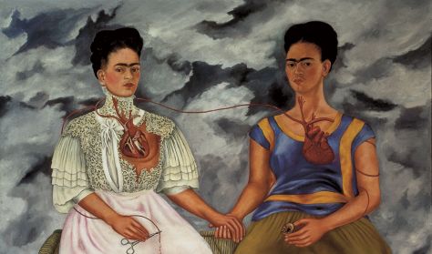 Hagyomány és identitás Frida Kahlo és a Romani Design viseletein keresztül (Tradition et identité a