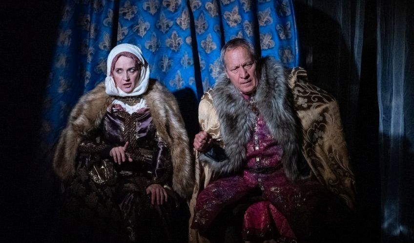 Anjou - A liliom útvesztői