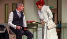 Ray Cooney: Család ellen nincs orvosság