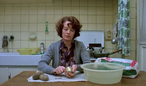 Jeanne Dielman, 1080 Brüsszel, Kereskedő utca 23. I-II.