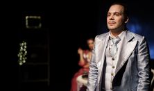 xxxSzép Ernő: Félkesztyü (A Magyar Színház és a KultúRecept bemutatja)