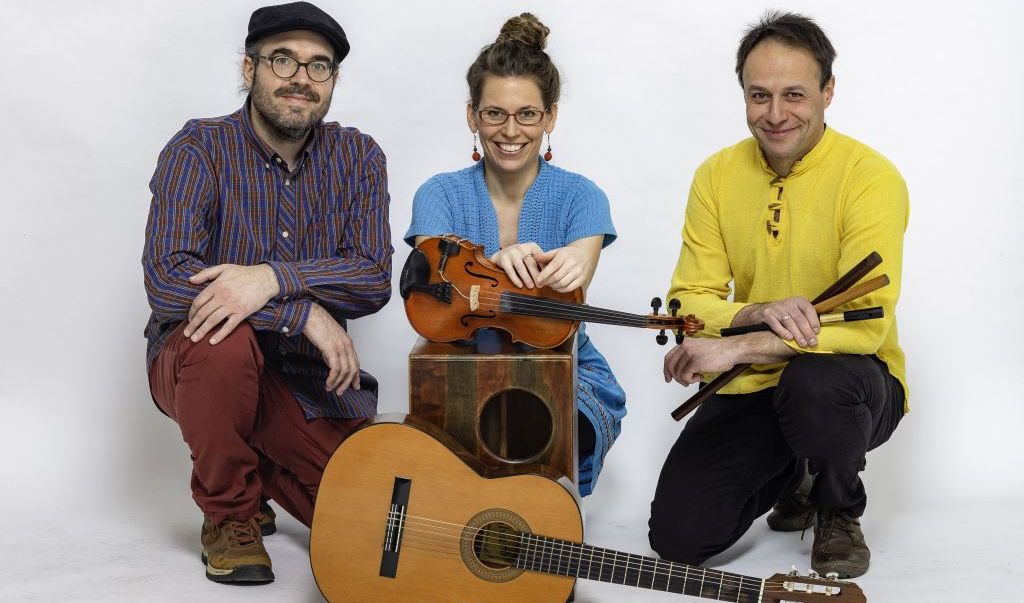 Lóca együttes -Itt a farsang, áll a bál...