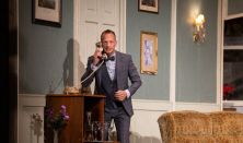 Robin Hawdon: Szeretőből egy is sok