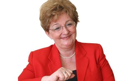 Görög Ibolya: Mindennapi protokoll - az asztalnál is
