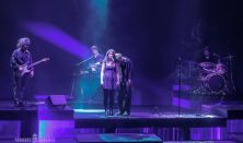 Vecsei H. Miklós és a QJÚB: Ázott hajában hét halott bogár ragyog