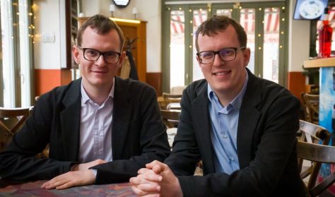 Koloniál felolvasószínházi előadás Koloniál felolvasószínházi előadás