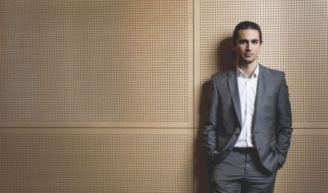 Szabó Marcell zongorakoncertje “Korszakok között” Debussy-Schubert est Szabó Marcell zongorakoncertje “Korszakok között” Debussy-Schubert est