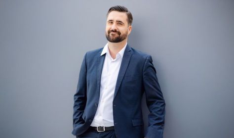 A Fekete-fehér Katedrális - A Zene Világnapja Kovács Gergely zongoraművésszel