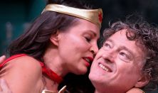 A FELESÉG NEGYVENNÉL KEZDŐDIK