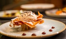 Out of Office: Márton-napi vacsoraest Dragomán Györggyel és Winkler Nórával