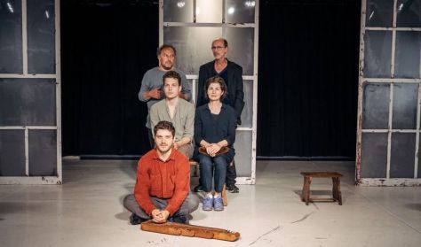 Ne engedj el - Harlekin Bábszínház, Eger