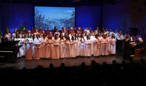 "JÖJJ, VILÁG MEGVÁLTÓJA" Veszprém Város Vegyeskara kóruscsaládjának ünnepi hangversenye