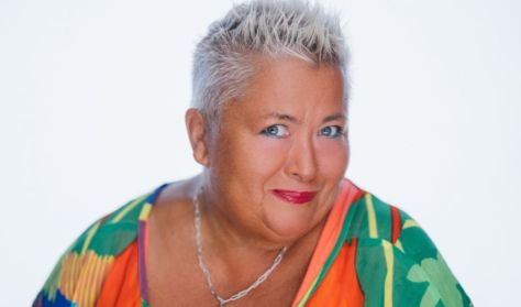 Falusi Mariann: Túl az Óperencián