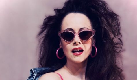 Slágerlista válltöméssel