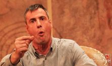 SEGÍTSÉG, MEGNŐSÜLTEM! / Pindroch Csaba fergeteges vígjátéka Mezőberényben!