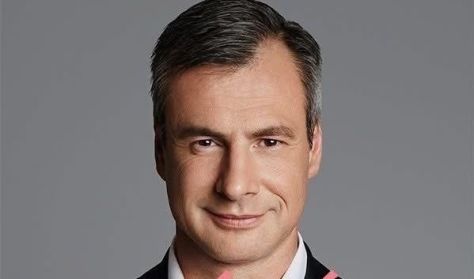 SEGÍTSÉG, MEGNŐSÜLTEM! / Pindroch Csaba fergeteges vígjátéka Mezőberényben!