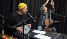 Most, mikor a vers újra divatba jött