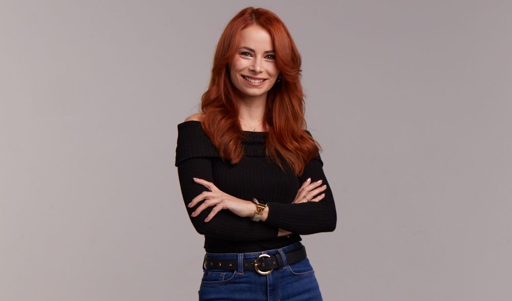 Keringőtől a pezsgőig – Báli titkok a Pesti Vigadóban