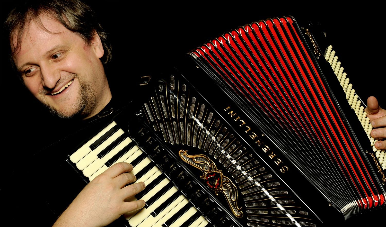 Orosz Zoltán harmonikaművész szóló koncertje